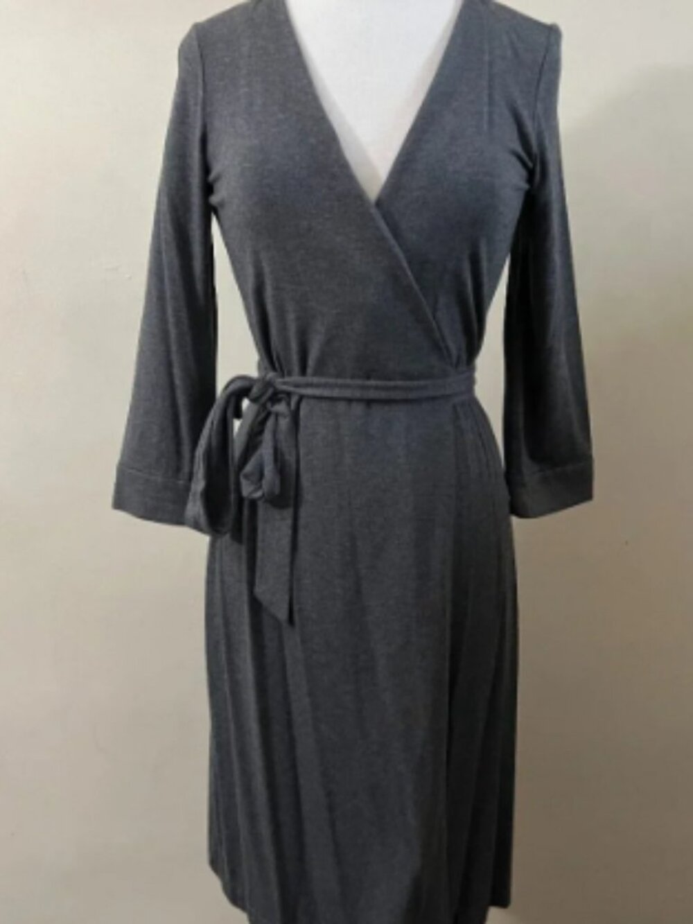Diane Von Furstenberg gray jersey wrap dress, Size 4
